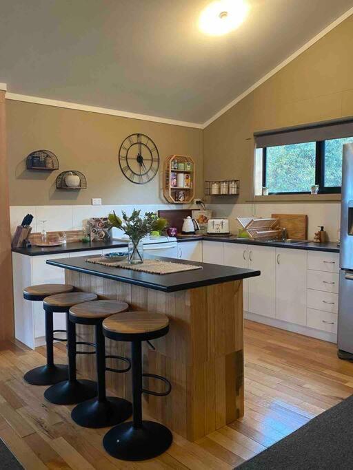 Great Lakes Wilderness Three Bedroom Home Miena 외부 사진